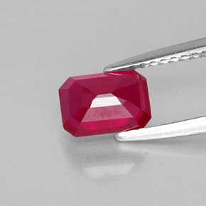 Rubi vermelho natural 1,40ct, corte esmeralda, SI