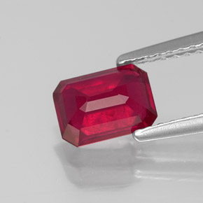 Rubi vermelho natural 1,38ct, corte esmeralda, VS-SI