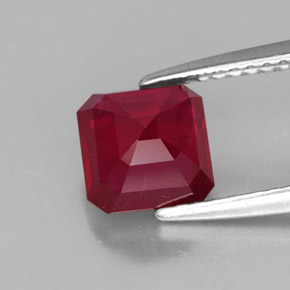 Rubi vermelho natural 1,96ct, corte esmeralda, SI