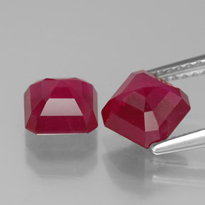 Pedras preciosas de rubi vermelho natural de  ct, corte esmeralda, SI
