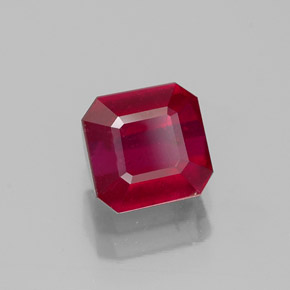 Rubi vermelho natural 1,50ct, corte esmeralda, SI