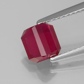 Rubi vermelho natural 1,50ct, corte esmeralda, SI