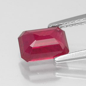 Rubi vermelho natural 1,40ct, corte esmeralda, SI