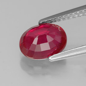 Rubi vermelho natural 1,80ct, corte oval, SI