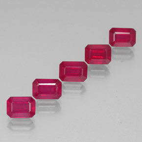 Pedras preciosas de rubi vermelho natural de  ct, corte esmeralda, VS-SI