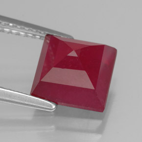 Rubi vermelho natural 3,44ct, quadrado, SI