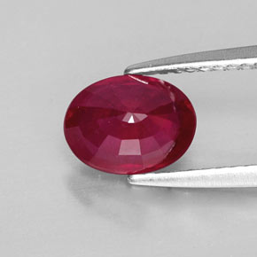 Rubi vermelho natural 1,82ct, corte oval, VS-SI