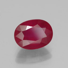 Rubi vermelho natural 2,85ct, corte oval, VS-SI