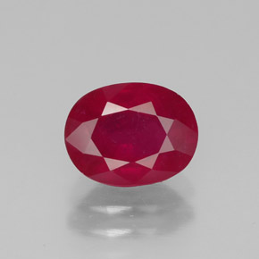 Rubi vermelho natural 1,85ct, corte oval, VS-SI
