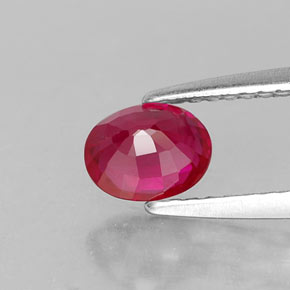Rubi vermelho natural 0,86ct, corte oval, VS-SI