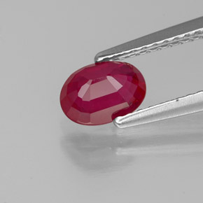 Rubi vermelho natural 0,95ct, corte oval, VS-SI