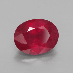 Rubi vermelho natural 2,66ct, corte oval, VS-SI