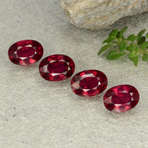 Pedras preciosas de Rubi vermelho médio natural de 5,14 ct, Corte Oval, VS-SI