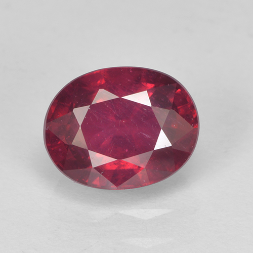 Rubi Vermelho médio-escuro Natural 1,94ct, Corte Oval, VS-SI