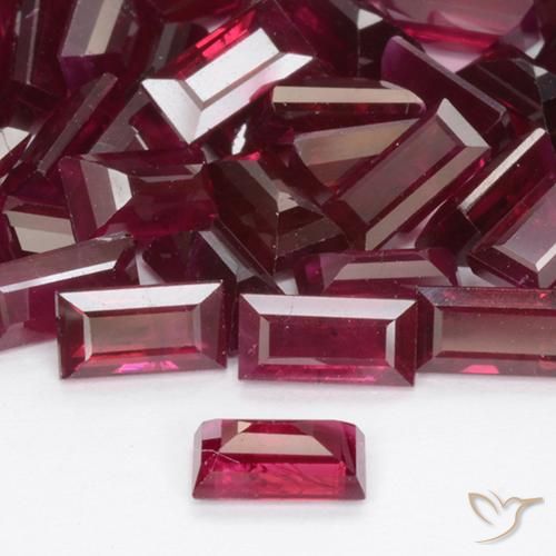 Rubi Vermelho escuro Natural 0.32ct, baguete, VS-SI