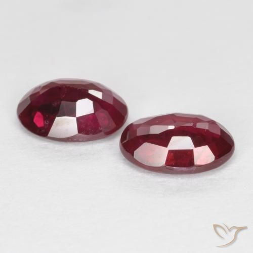 Pedras preciosas de Rubi Vermelho escuro natural de 1.11 ct, oval, VS-SI