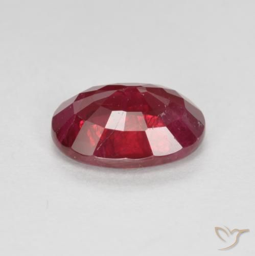 Rubi Vermelho escuro Natural 1.02ct, oval, SI