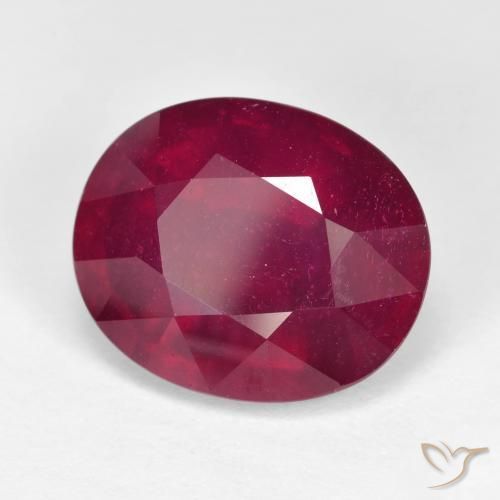 Rubi Vermelho escuro Natural 15.51ct, oval, VVS-VS