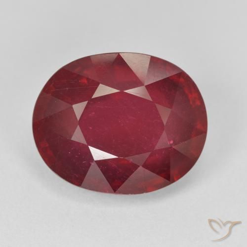 10.38ct Natural Vermelho escuro Rubi, oval, VS