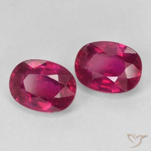 Pedras preciosas de Rubi Vermelho escuro natural de 4.13 ct, oval, VS