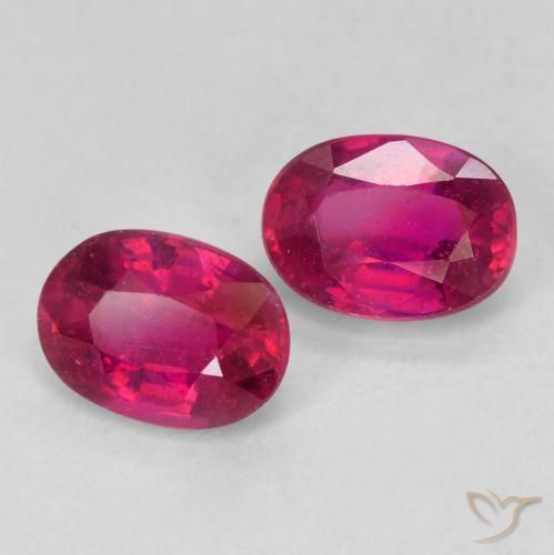 Pedras preciosas de Rubi Luz vermelha natural de 2.35 ct, oval, VS