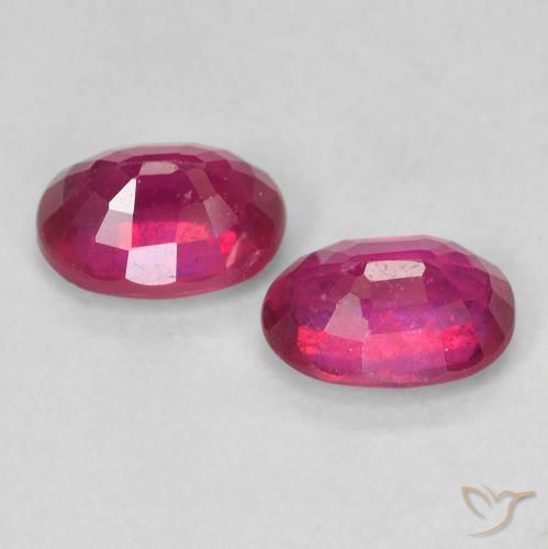 Pedras preciosas de Rubi Luz vermelha natural de 2.35 ct, oval, VS