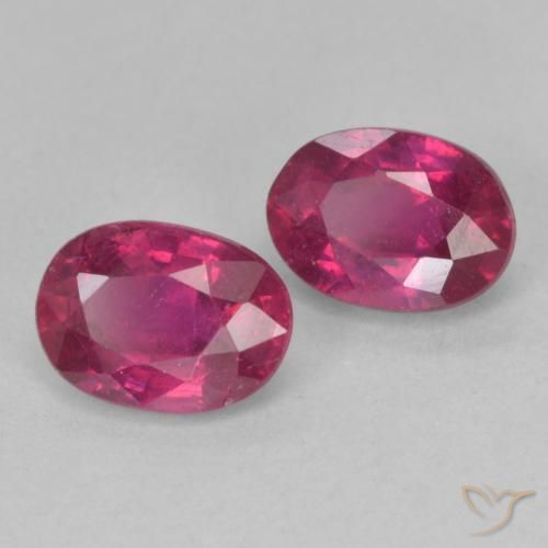 Pedras preciosas de Rubi Luz vermelha natural de 2.30 ct, oval, VS