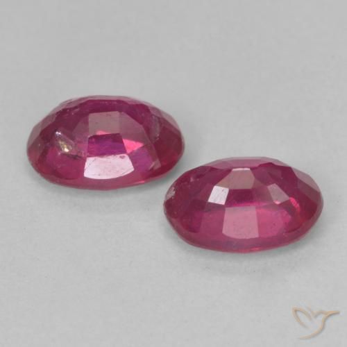 Pedras preciosas de Rubi Luz vermelha natural de 2.30 ct, oval, VS