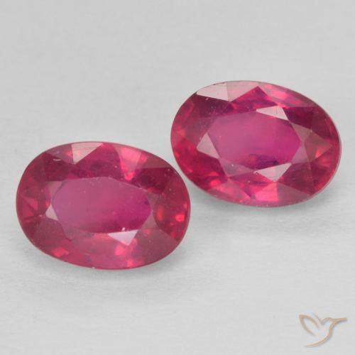 Pedras preciosas de Rubi Luz vermelha natural de 2.77 ct, oval, VS