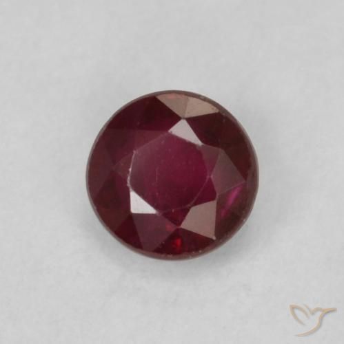 Rubi Vermelho escuro Natural 0.30ct, Redondo, SI