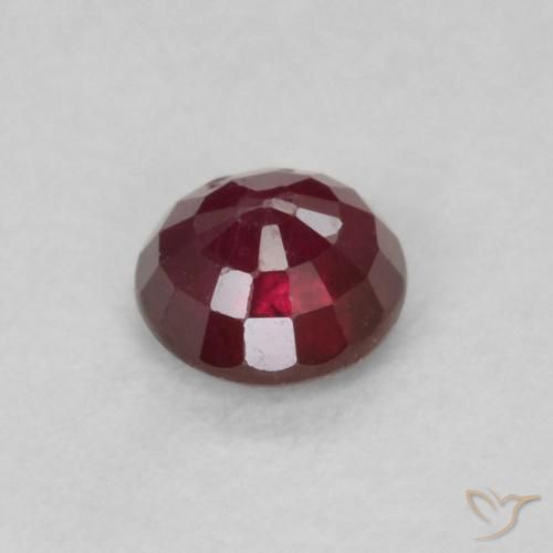 Rubi Vermelho escuro Natural 0.30ct, Redondo, SI