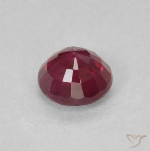 Rubi Vermelho escuro Natural 0.32ct, Redondo, SI