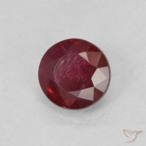 Rubi Vermelho escuro Natural 0.31ct, Redondo, SI
