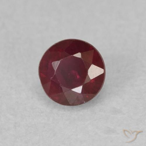 Rubi Vinho vermelho Natural 0.37ct, Redondo, SI