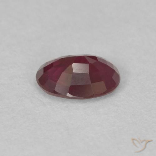 Rubi Vermelho escuro Natural 0.41ct, oval, VS
