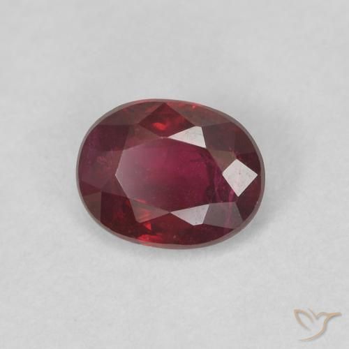 Rubi Vermelho escuro Natural 0.43ct, oval, VS