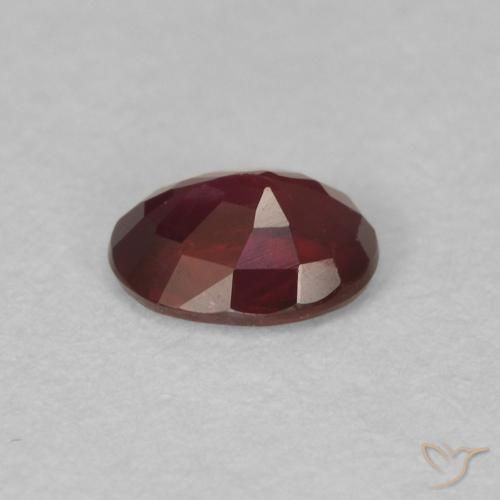 Rubi Vermelho escuro Natural 0.39ct, oval, VS