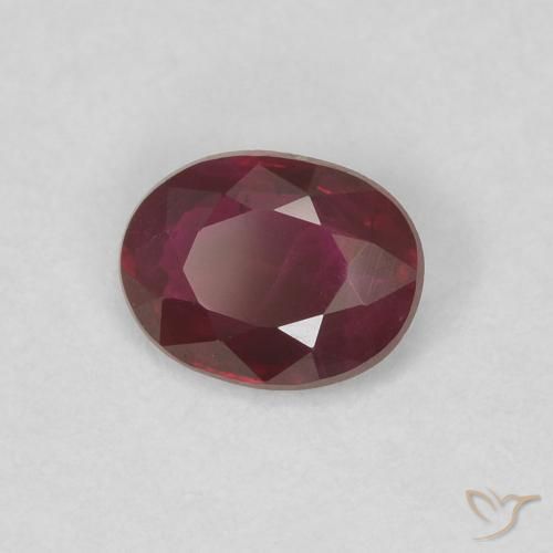 Rubi Vermelho escuro Natural 0.42ct, oval, VS
