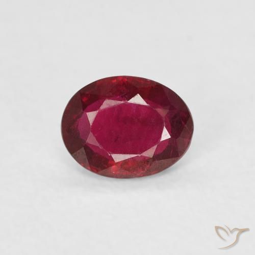 0.38ct Natural Vermelho escuro Rubi, oval, VVS-VS