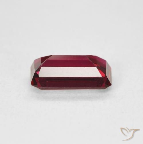 Rubi vermelho intenso Natural 1.57ct, Corte Octógono / Esmeralda, VVS-VS
