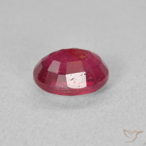 Rubi Medium Dark-Red Natural 1.54ct, oval, VS