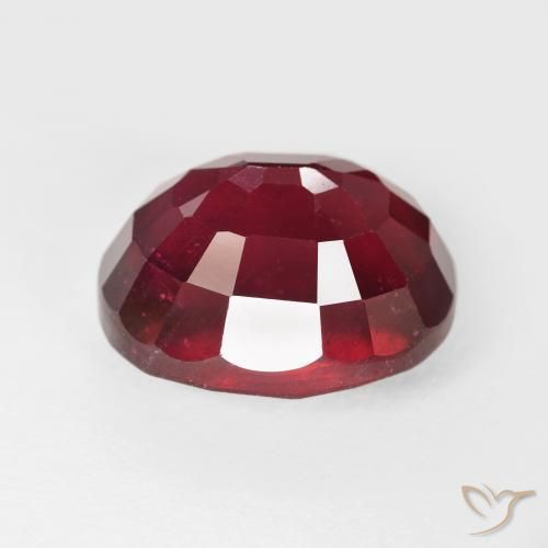 Rubi Vermelho escuro Natural 19.35ct, oval, VS