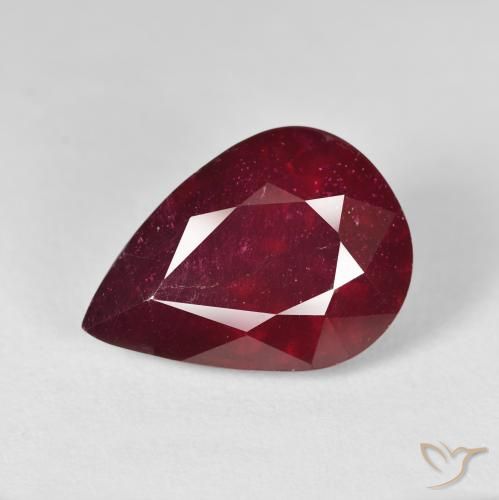 Rubi Vermelho escuro Natural 15.39ct, Formato de pêra, VS