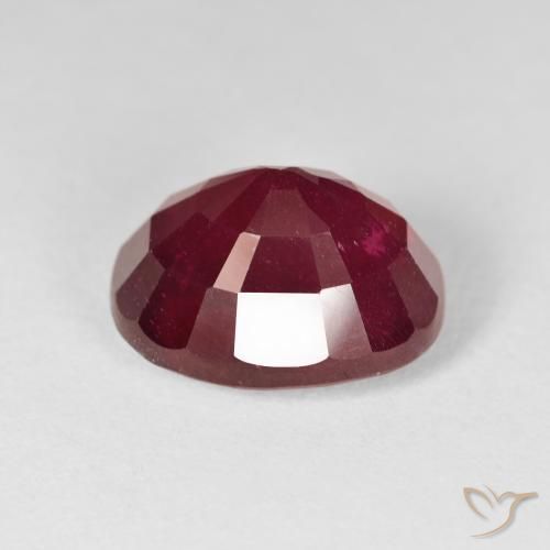 Rubi Vermelho escuro Natural 12.66ct, oval, VS