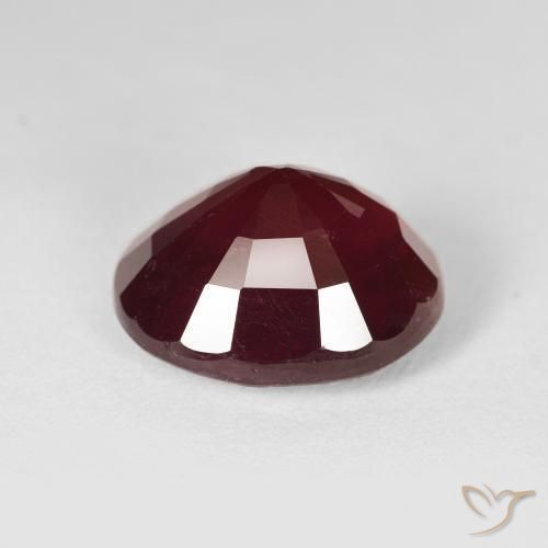 Rubi Vermelho escuro Natural 11.22ct, oval, VS