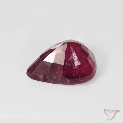 Rubi Carmesim Profundo Natural 2.72ct, Formato de pêra, VS