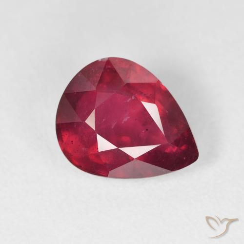 Rubi Vermelho escuro Natural 3.23ct, Formato de pêra, VS