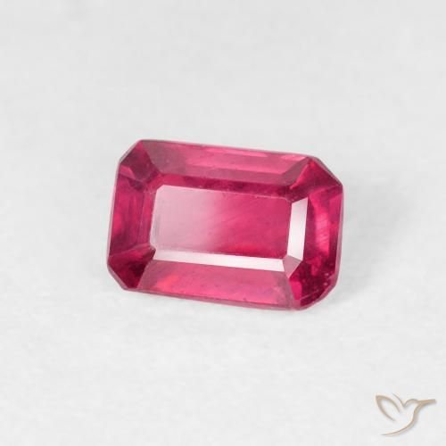 Rubi Luz vermelha Natural 0.70ct, Corte Octógono / Esmeralda, VS