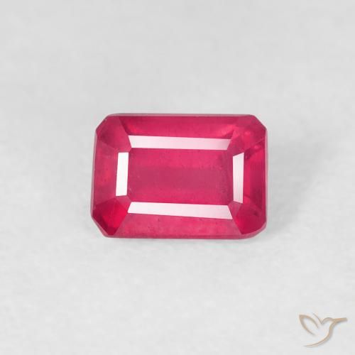 0.82ct Natural vermelho médio Rubi, Corte Esmeralda, VS