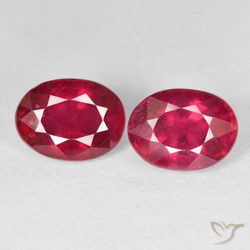 4.15ctw Natural Carmesim Profundo Rubi, oval, VS